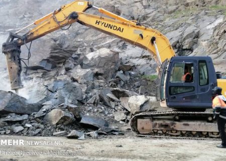 ریزش سنگ در تونل آزادراه تهران – شمال منجر به مرگ یک کارگر شد