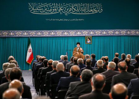 پرهیز از دیپلماسی التماسی، لزوم تعاملات خردمندانه و انعطاف با حفظ اصول