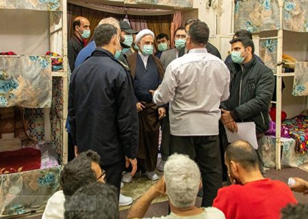 بازدید رئیس قوه قضاییه از زندان مرکزی بجنورد/ توصیه برای اشتغال زندانیان و اصلاح