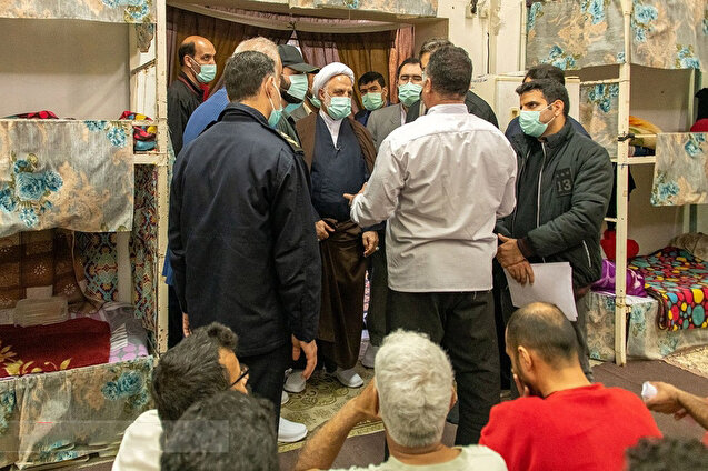 بازدید رئیس قوه قضاییه از زندان مرکزی بجنورد/ توصیه برای اشتغال زندانیان و اصلاح
