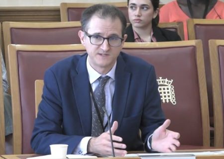 رئیس آژانس ملی جرم و جنایت بریتانیا خواستار به روز رسانی قانون هک شد