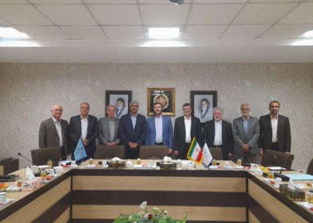 پیروان ادیان توحیدی در دوران دفاع مقدس نقش اثرگذار ایفا کردند