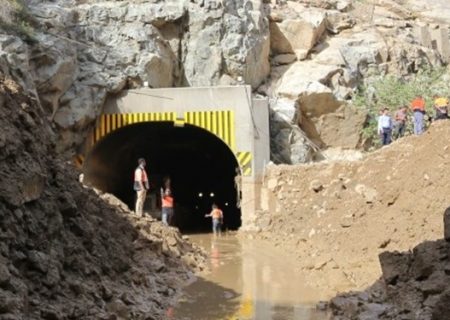 جاده چالوس در محدوده البرز همچنان مسدود است