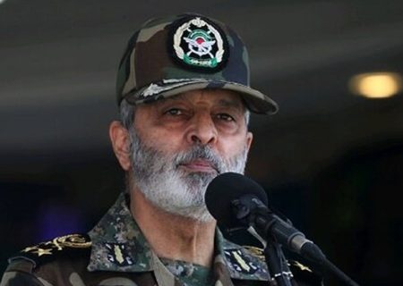 برای ذره ذره خاک کشورمان و به هر آنچه که هر از گاهی در مورد متعلقات جمهوری اسلامی مطرح می‌شود به شدت حساس هستیم
