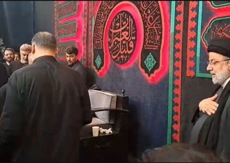 حضور رئیس جمهور در مراسم عزاداری در مسجد ارگ