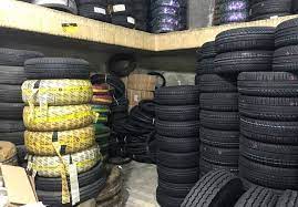 شناسایی و کشف انبار لاستیک های قاچاق