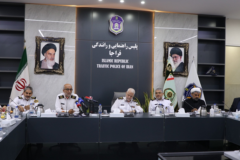 مخالفت پلیس با تردد اتوبوسهای پاکستانی در ایران