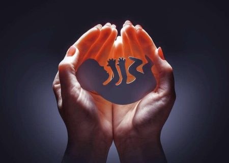 بازداشت ۴ ماما در شاهرود به اتهام «سقط جنین عمدی»