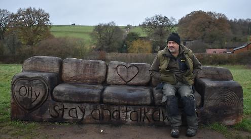 تأثیر رسانه‌های اجتماعی بر قتل و آزار و اذیت