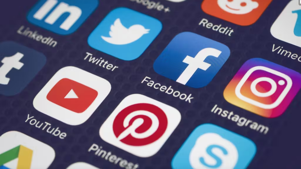 رسانه های اجتماعی و مجریان قانون