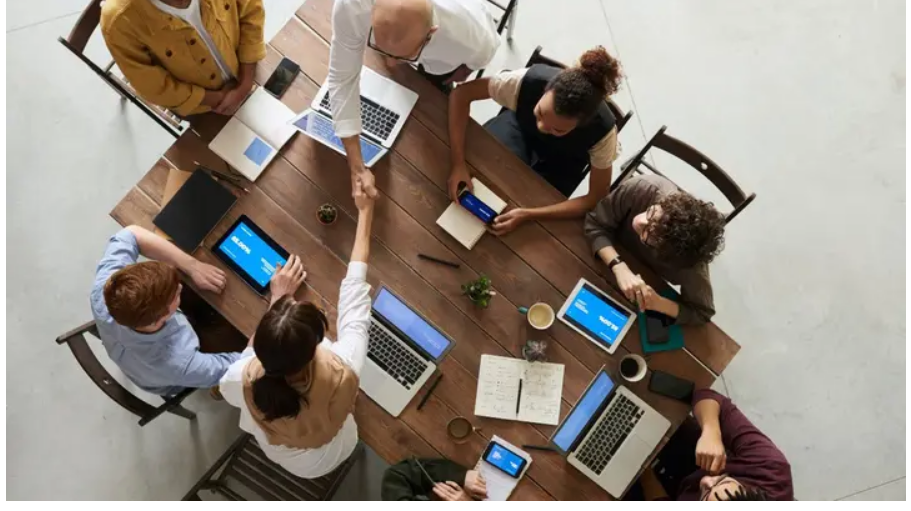 کاهش مشاغل انسانی با ورود ابزارهای هوش مصنوعی