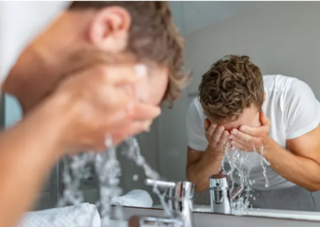 چند بار در روز باید صورت خود را بشوییم؟