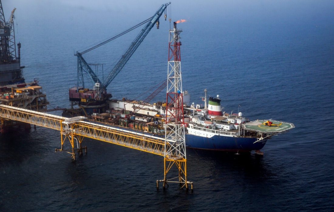 رشد ۲۵ درصدی صنعت نفت در تابستان: غلبه بر تحریم‌ها