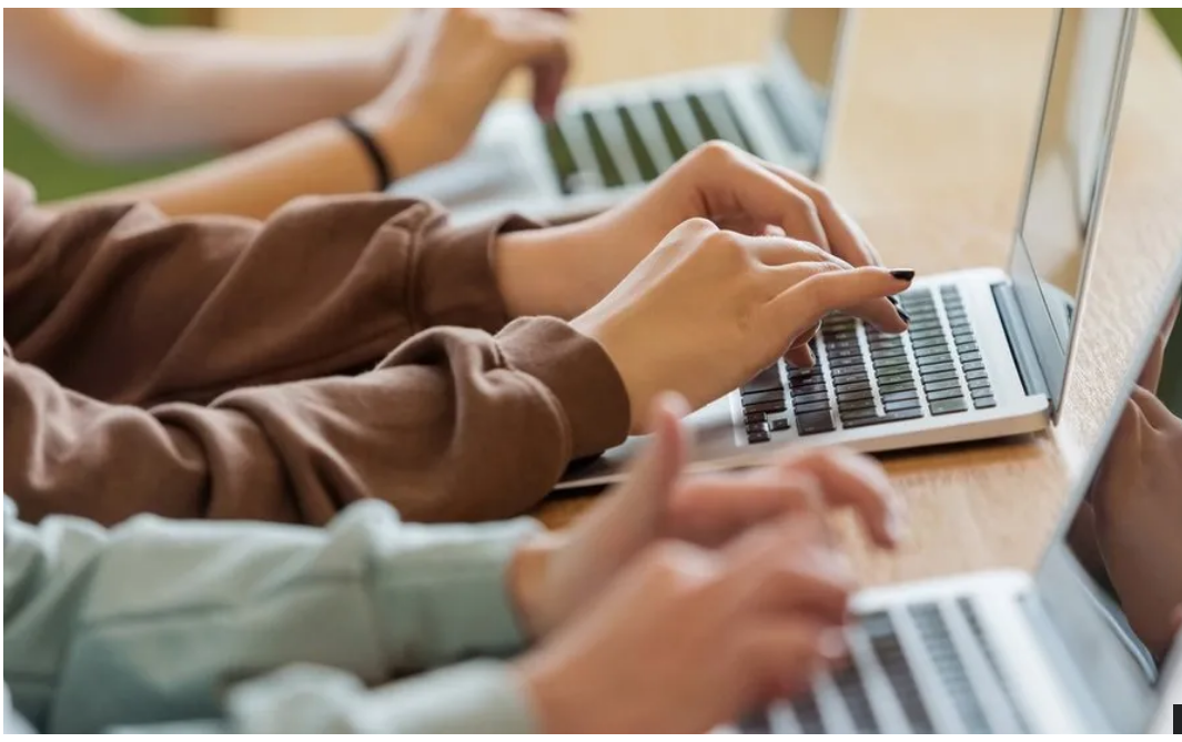 تولید تصاویر نامناسب از کودکان با هوش مصنوعی