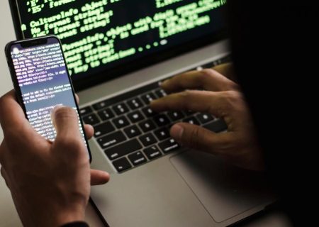 فراگیر شدن کلاهبرداری های آنلاین در بریتانیا