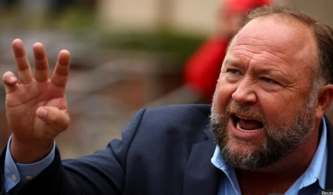 بازگشت نظریه پرداز تئوری‌ توطئه یعنی الکس جونز به پلتفرم “X”