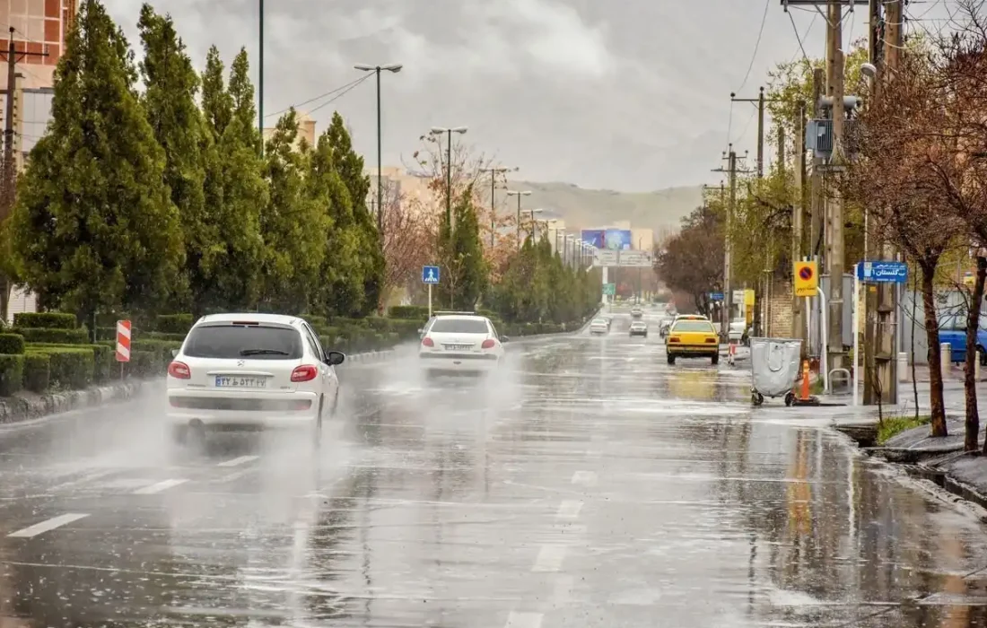 هواشناسی: بارش باران همراه با وزش شدید باد در این استانها