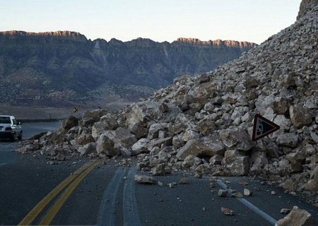 پلیس راه البرز هشدار داد:  خطر سقوط بهمن و ریزش سنگ در محورهای کوهستانی