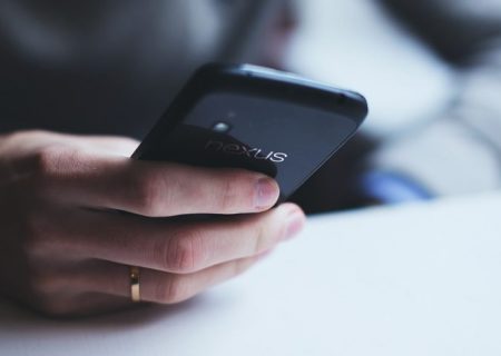 جاسوسی گوشی‌های هوشمند بدون استفاده از دوربین