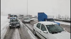 بارش برف و لغزندگی جاده ها در سطح استان البرز 