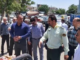 وانت بارهای مسدود کننده معابر در کرج جمع آوری می شوند