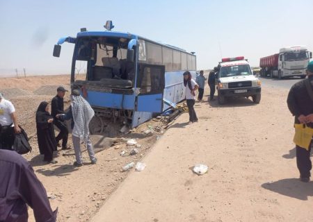 تعدادی از زائران ایرانی در حادثه تصادف اتوبوس و کامیون در عراق مصدوم شدند
