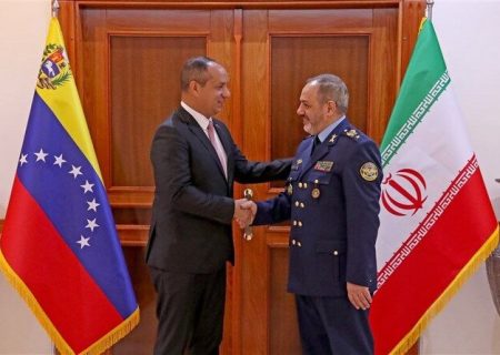 امیر نصیرزاده: ایران با تمام توان از دولت مشروع ونزوئلا حمایت می‌کند/آماده همکاری در پروژه ها هستیم