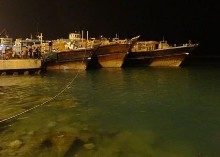 سپاه ۳ شناور حامل ۵۰۰ هزار لیتر سوخت قاچاق را توقیف کرد/قاچاقچیان سازمان یافته هستند