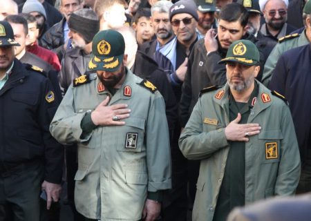 فرمانده سپاه استان البرز :تشییع پیکر شهدا آزمون عشق بهارآرمان های اصیل انقلاب اسلامی بود/ مردم بار دیگر از آزمون ولایت مداری سربلند بیرون آمدند