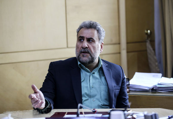 فلاحت پیشه: سیاست نه جنگ و نه مذاکره ایران و آمریکا ادامه دار است