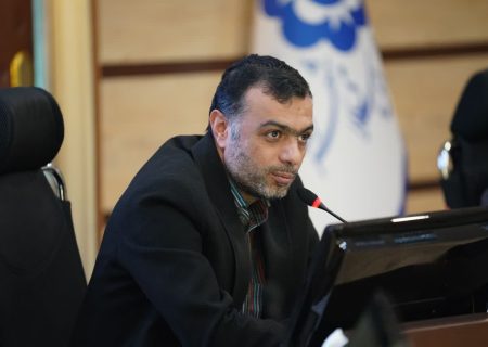 عمار ایزدیار؛ راه برون رفت از آلودگی هوای کلانشهر کرج،توسعه حمل و نقل عمومی است