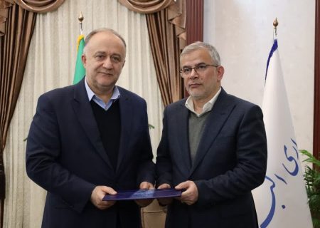 فرماندار ویژه کرج: همه ما بعنوان کارگزاران نظام مقدس جمهوری اسلامی باید در مسیر خدمت به مردم تلاش کنیم