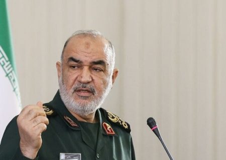 سردار سلامی: برای هر جنگی آماده‌ایم اما شروع کننده جنگ نخواهیم بود