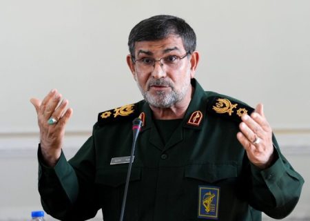 دریادار تنگسیری: هر ناوی که به ما حمله کند، غرق‌ می شود