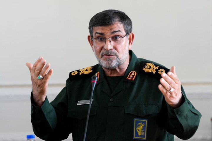 دریادار تنگسیری: هر ناوی که به ما حمله کند، غرق‌ می شود