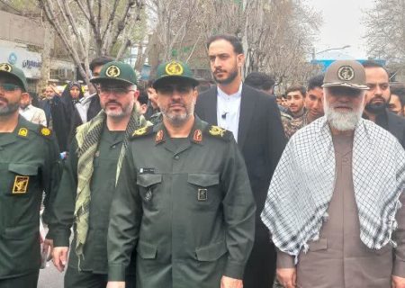 سردار حیدر نیا؛ سیل خروشان مقاومت، سد استکبار را درهم شکست / قدرشناس مردم لحظه شناس البرز هستیم