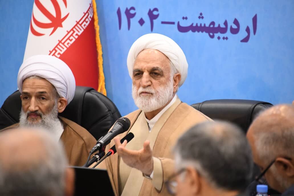 رئیس قوه قضائیه: تمایلی به افزایش زندانی یا توقیف رسانه نداریم؛ اما ملتزم به قانون هستیم