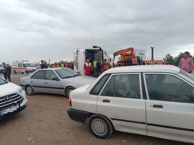 واژگونی اتوبوس در اتوبان کرج