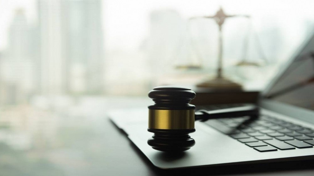 اعمال تغییرات پس از قطع همکاری ، پشتیبان امنیت را متهم به تخریب داده‌ها کرد